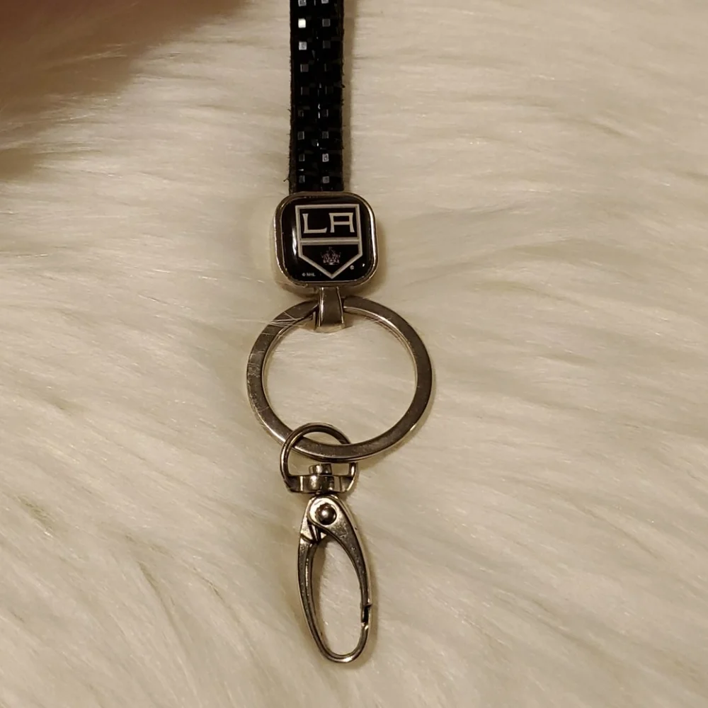 LA Kings Key Chain Silver Black with Black Rinestones